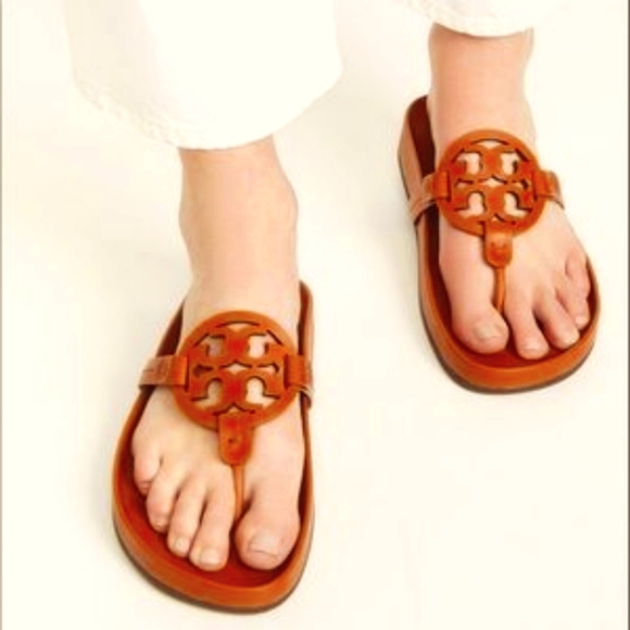 Tory Burch Miller Cloud Bourbon Miele Leather Thong Sandals Size 9.5 - Picture 1 of 7